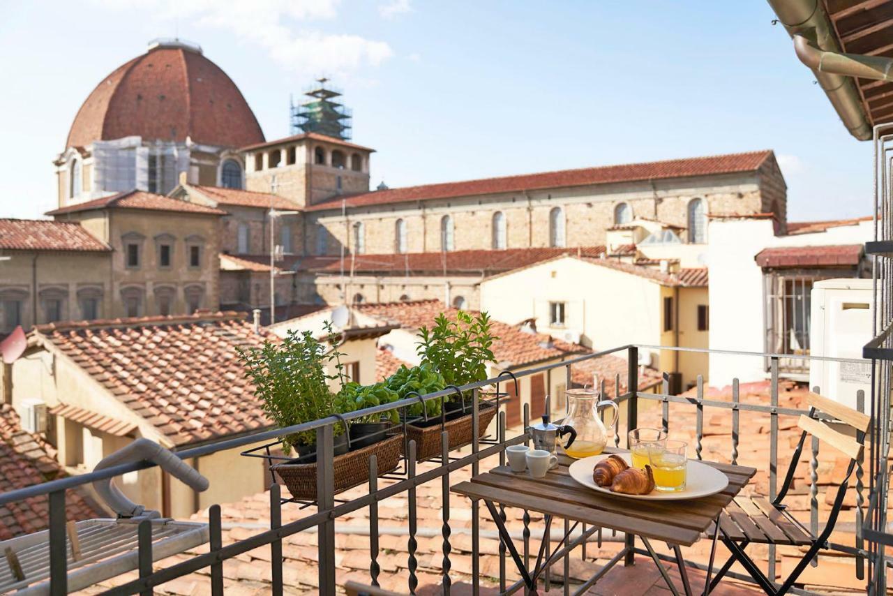 One Of A Kind Near The Duomo W/Balcony Palace Apt Florencja Zewnętrze zdjęcie