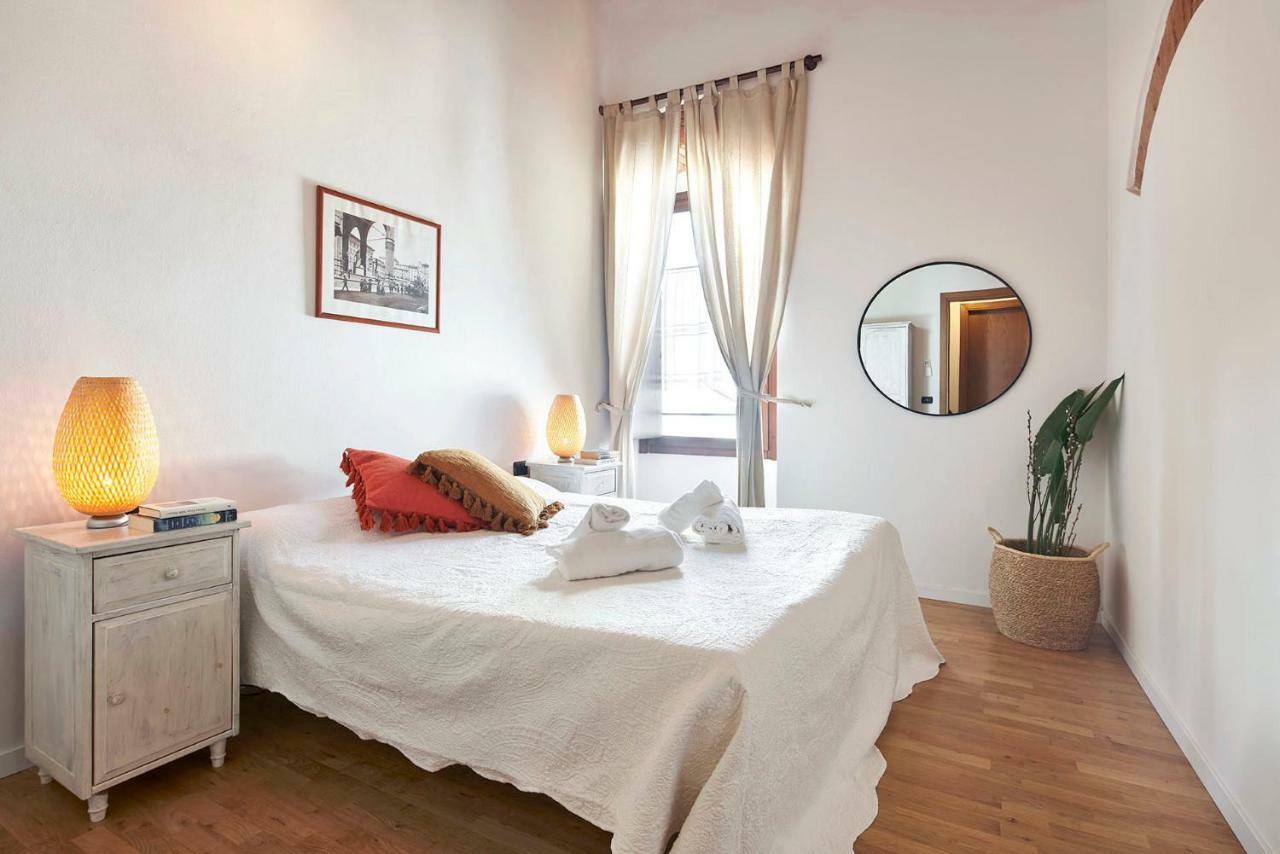 One Of A Kind Near The Duomo W/Balcony Palace Apt Florencja Zewnętrze zdjęcie